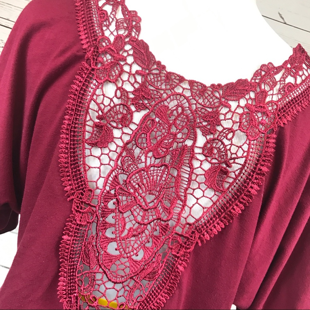 Lace Back Blouse Burgandy size Small - Picture 4 of 5